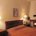 Mythos Hotel 3*