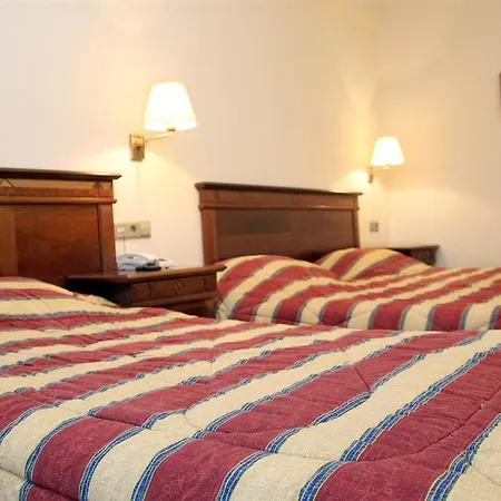 Mythos Hotel 3*
