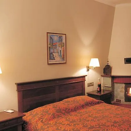 Mythos Hotel 3*