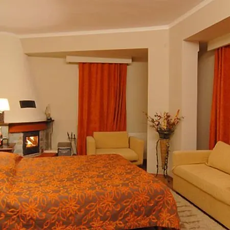 Mythos Hotel 3*