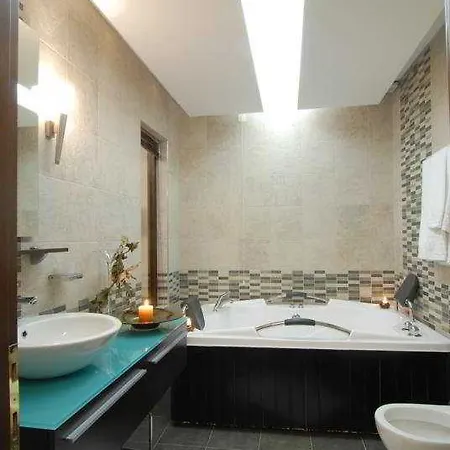 Mythos Hotel 3*