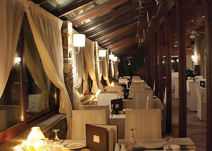 Mythos فندق